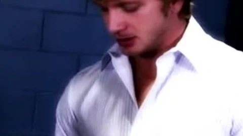 AJ MONROE In THE BARTENDER
