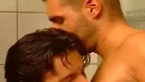 Luciano Endino shower duo